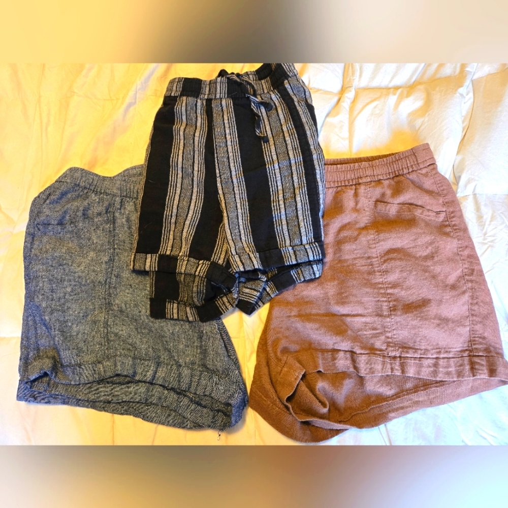 Womens Old Navy Cotton Pull on Shorts. 3 pair.